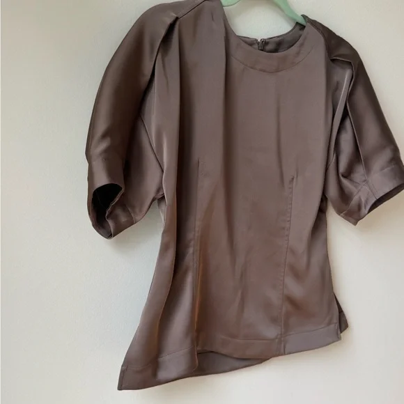NWT Banana Republic Size 8 Women’s Double Seam Cognac Brown Satin Top Blouse - Picture 3 of 16